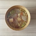 簡単レシピ！たっぷり野菜と豆腐の味噌汁